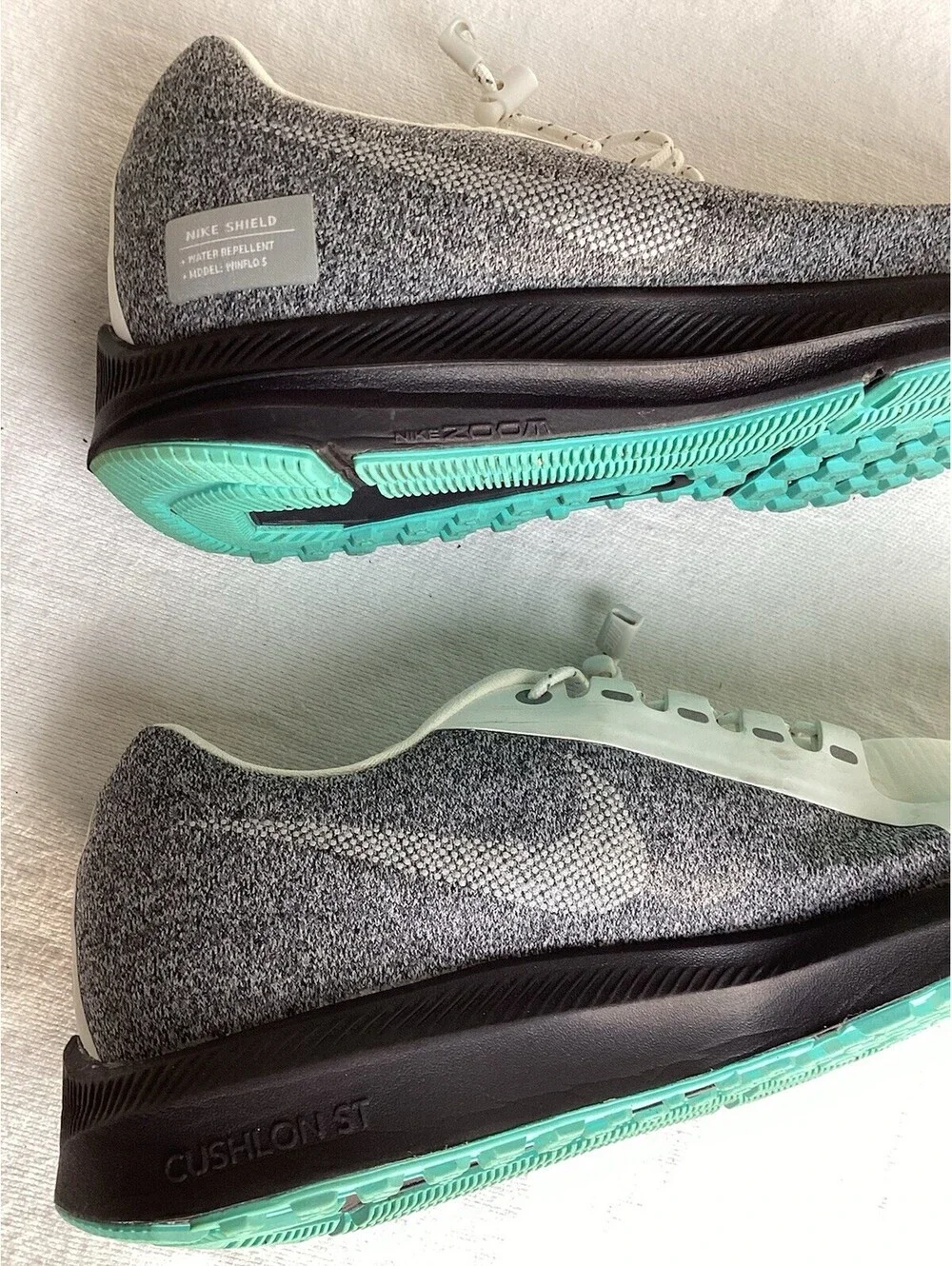 Nike Air Zoom Pegasus 35 Shield Women’s running shoes Sz 8.5